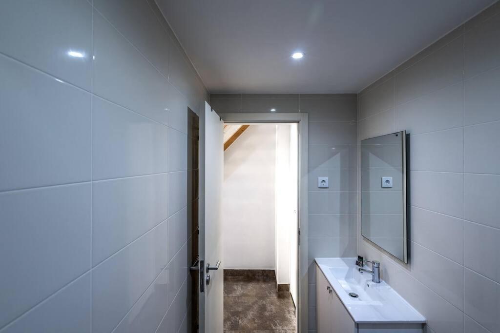 Cozy Ground Floor Studio With Ac And Loft Bedroom Lisboa Kültér fotó