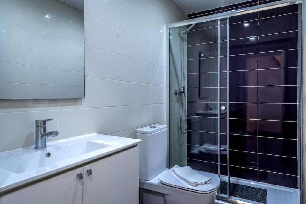 Cozy Ground Floor Studio With Ac And Loft Bedroom Lisboa Kültér fotó