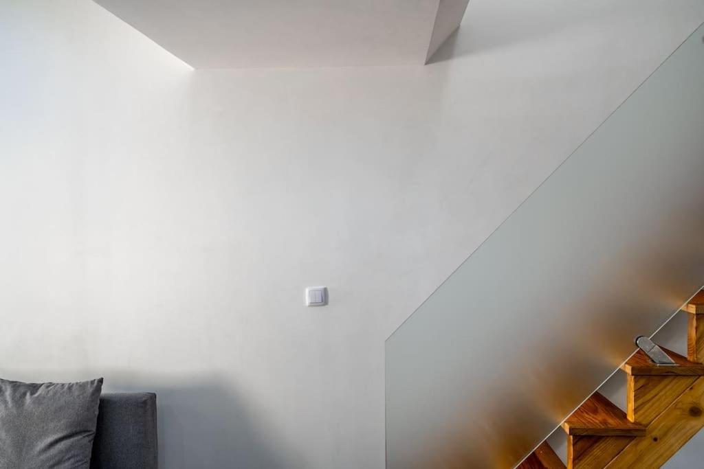 Cozy Ground Floor Studio With Ac And Loft Bedroom Lisboa Kültér fotó